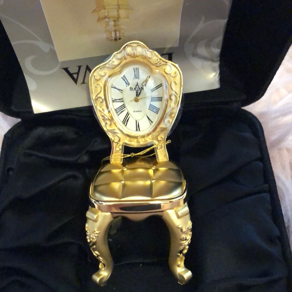 Bulova miniature clock